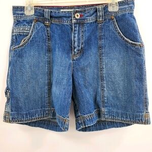 Tommy Hilfiger medium wash mid-rise jean shorts 8P